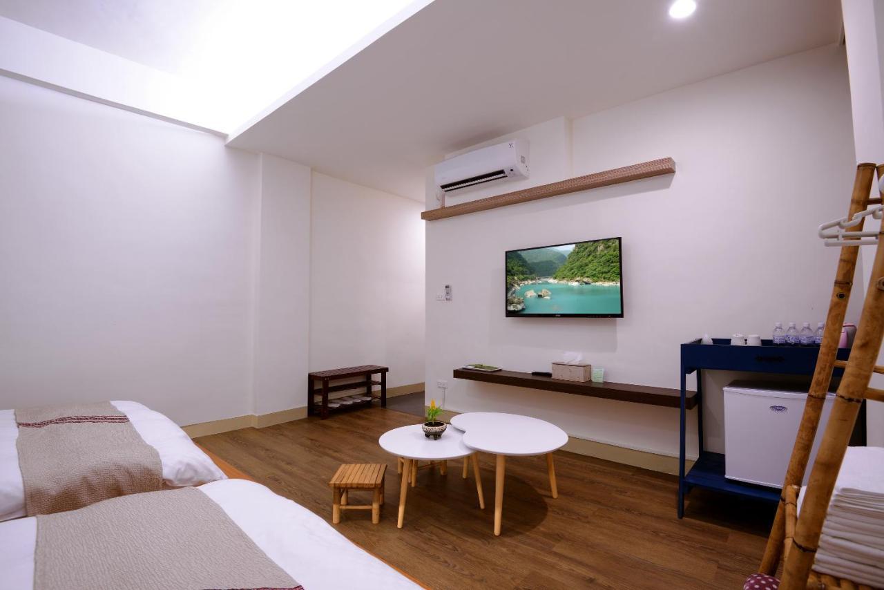Mixa Hostel Kota Hualien Bagian luar foto