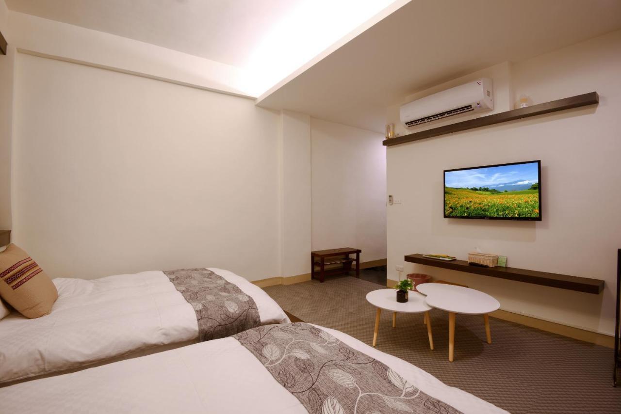 Mixa Hostel Kota Hualien Bagian luar foto