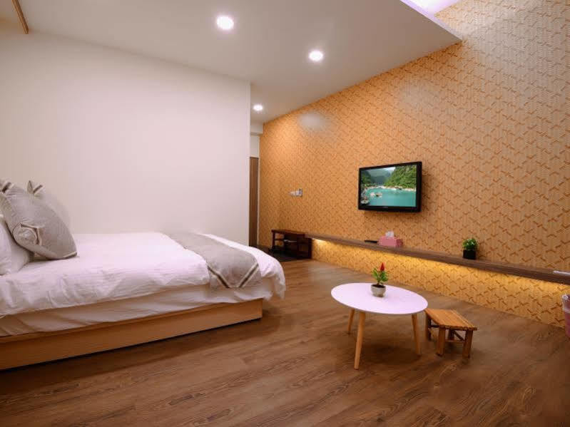 Mixa Hostel Kota Hualien Bagian luar foto